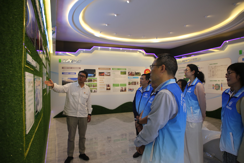 t҅^BaƷrֵFչ^¡z