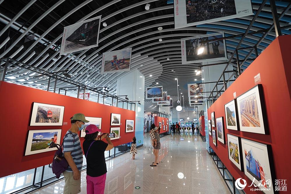 629˿^F·lչ}DƬչW z