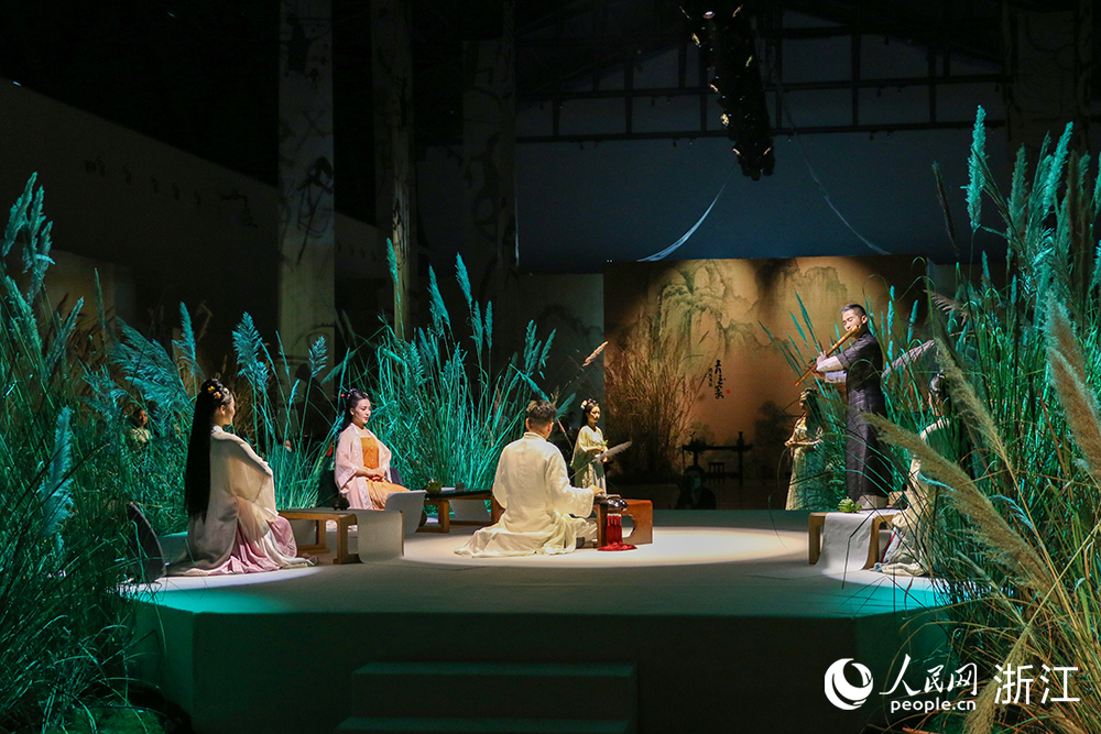 żF_[ȂyW Ĕz