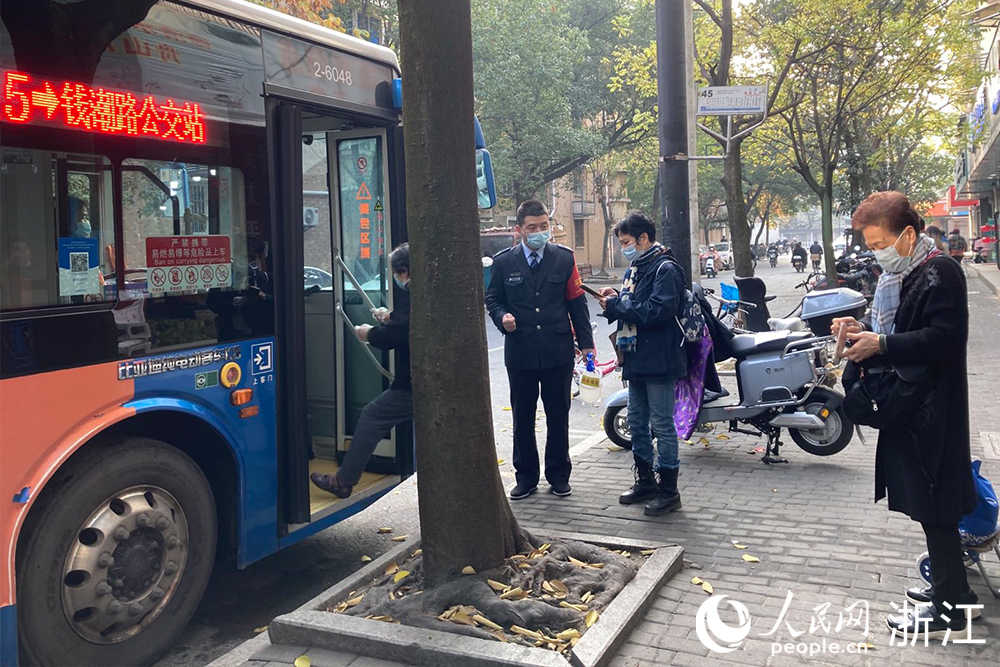 е·߅һ̎ʼlվ˿ͳʾa܇W Ĕz