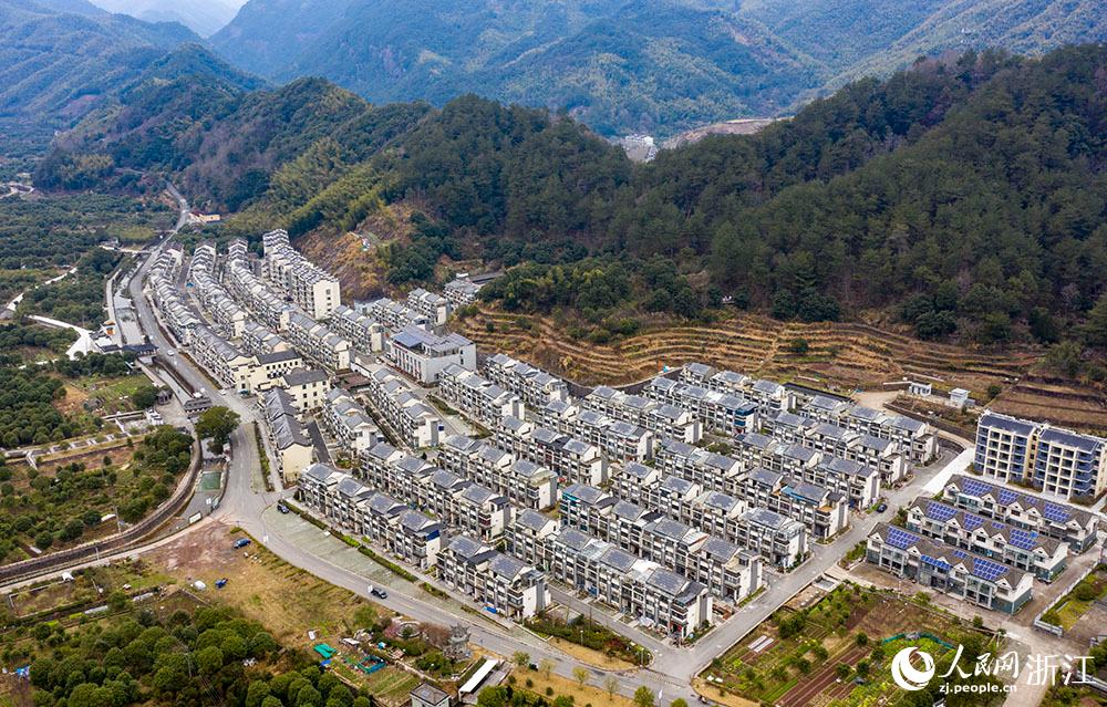 Čк^^l᮴픹ĿW z