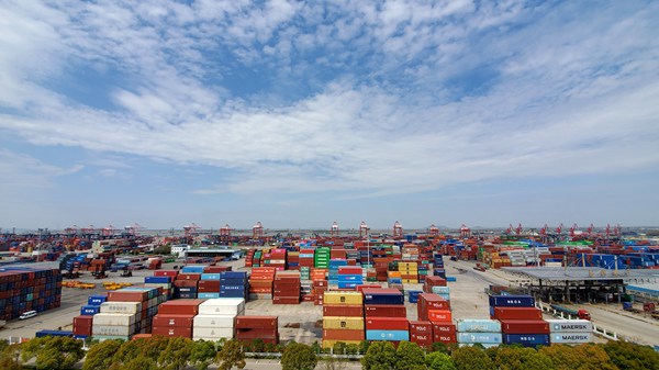 南京港龍潭港口鳥瞰。江蘇港口集團供圖