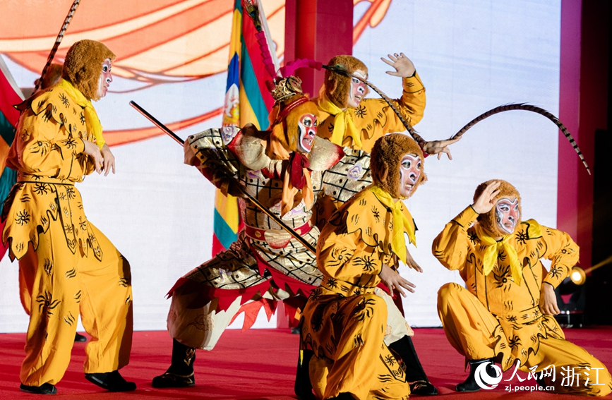 精彩曲目引得現場掌聲陣陣。人民網 張帆攝