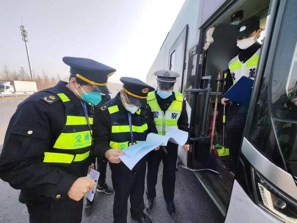 杭州高速交警保安全、保暢通、護民生。杭州高速交警供圖