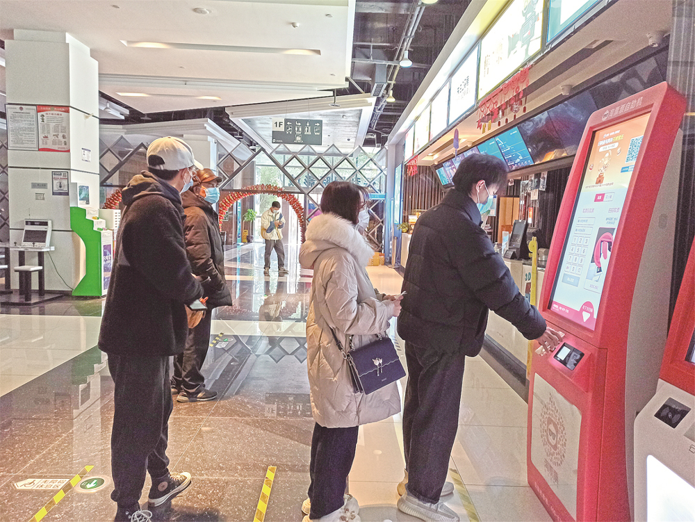 影城內，客流逐日回升。葉潔攝