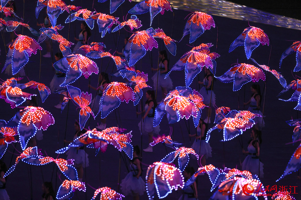 9月23日晚，第19屆亞洲運動會開幕式在浙江省杭州市舉行。人民網 章勇濤攝