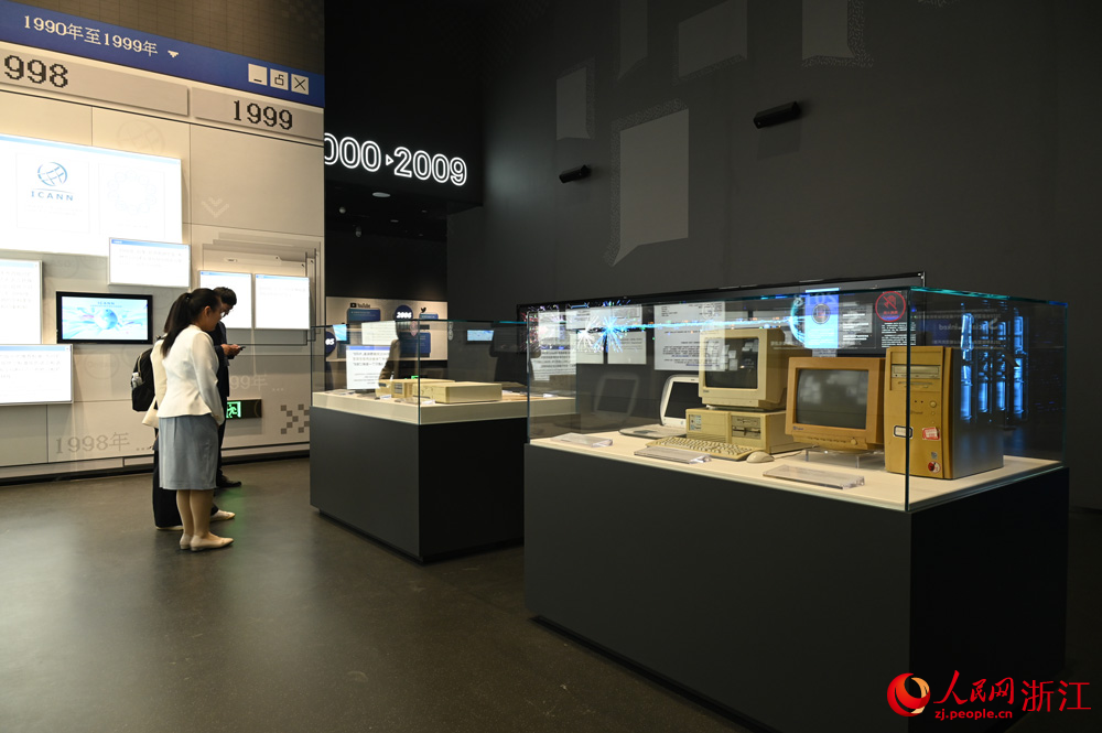 “互聯網塑造人類文明”展區。人民網記者 葉賓得攝