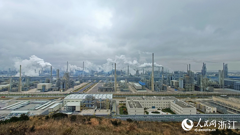 舟山綠色石化基地。人民網  劉欣蔚攝