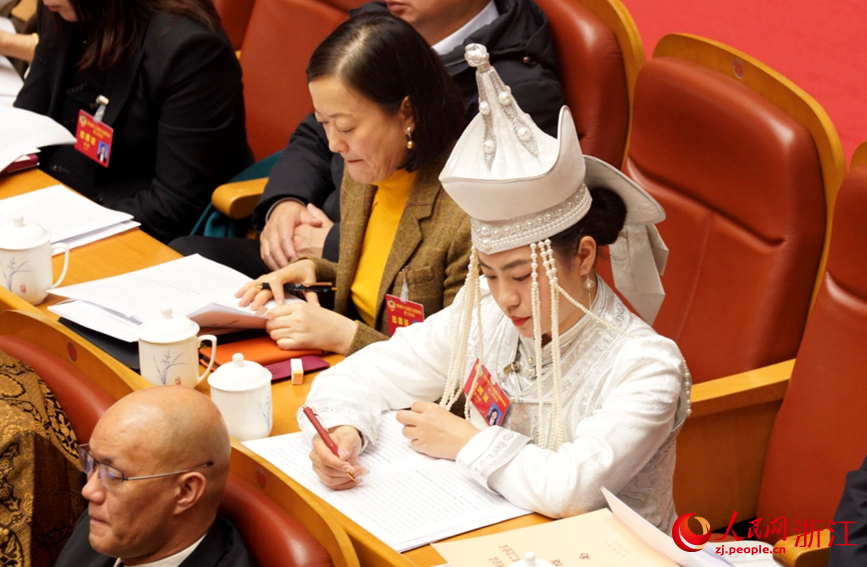 1月22日，浙江省政協十三屆二次會議在杭州開幕。人民網 陳陸洵攝