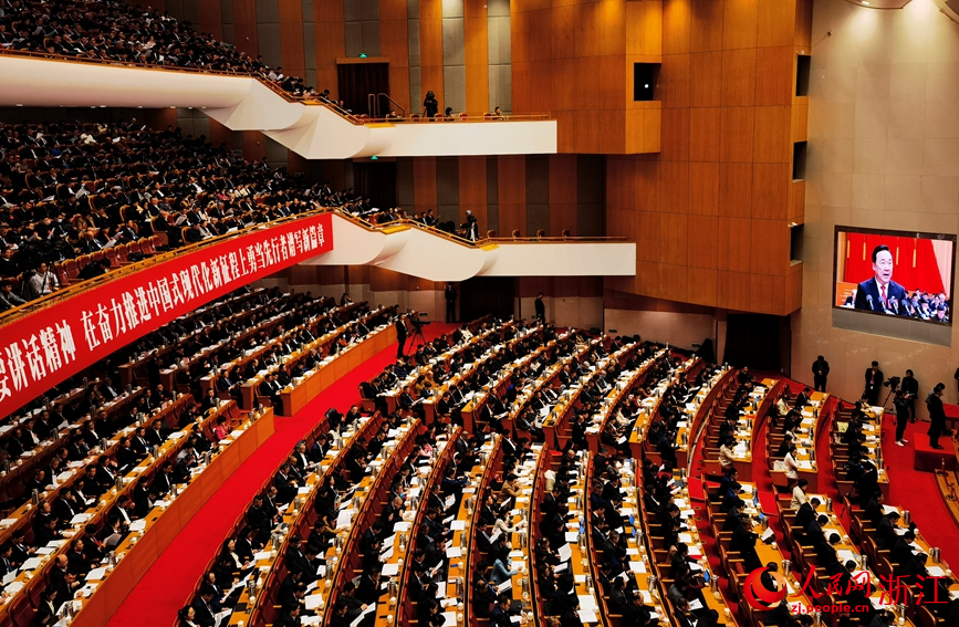 浙江省十四屆人大二次會議在杭隆重開幕。人民網記者 張帆攝