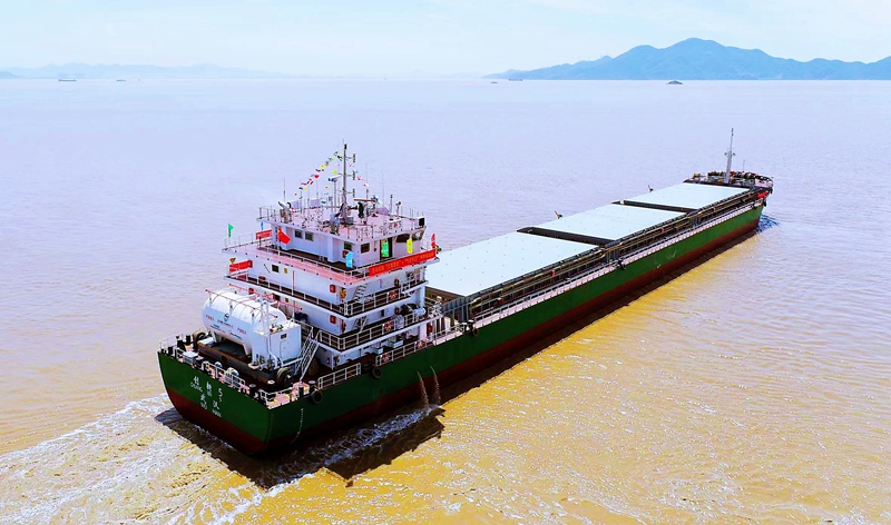 隨著舟山至重慶江海直達首航，舟山大宗散貨會更快捷抵達川渝地區。舟山市港航和口岸管理局供圖