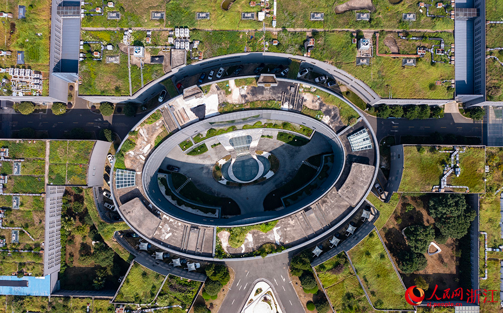 浙江省臺州市黃巖區智能模具小鎮。人民網 章勇濤攝