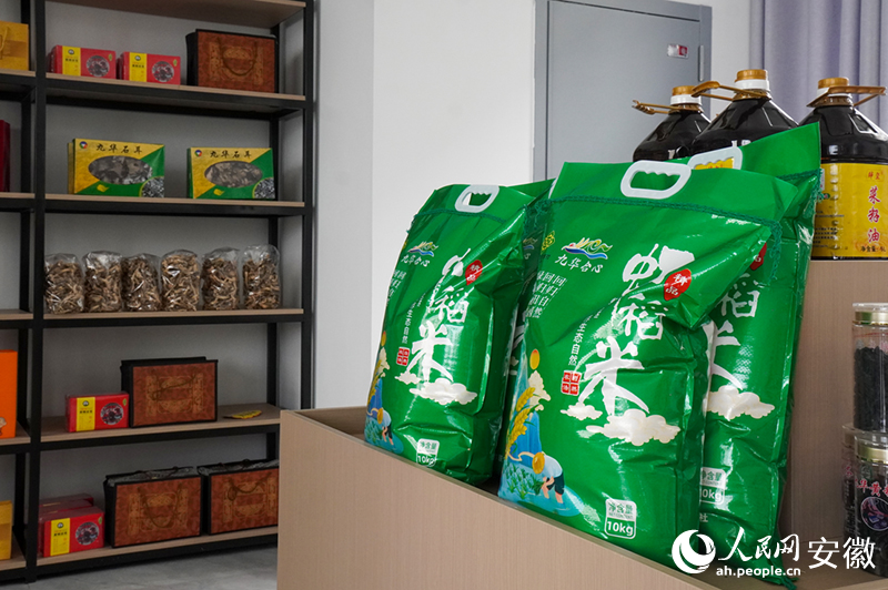 合心村的蝦稻米廣受好評。人民網記者 陳若天攝