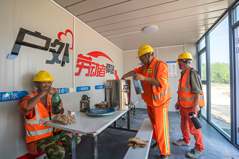 建設暖心驛站。杭州南排公司供圖