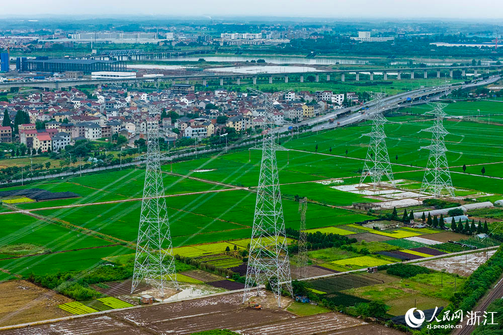 金華燃機500千伏送出工程建成投運。人民網 章勇濤攝