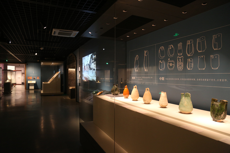 “2025絲綢之路周”主題大展“碧色萬里——10-12世紀的草原絲綢之路”啟幕。中國絲綢博物館供圖