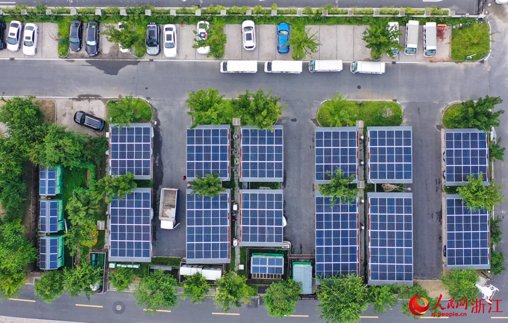 光伏停車場。人民網記者 郭揚攝