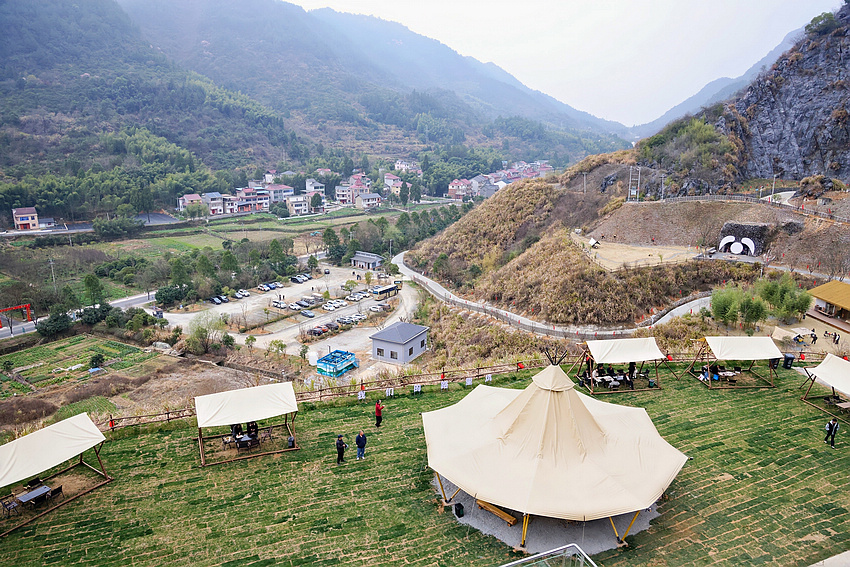面包窯。路里坑村供圖