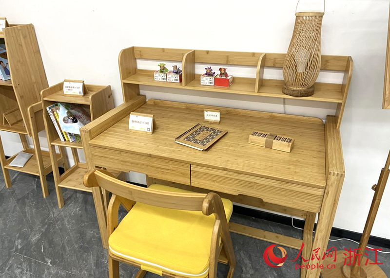 “以竹代塑”應用場景。人民網 方彭依夢攝