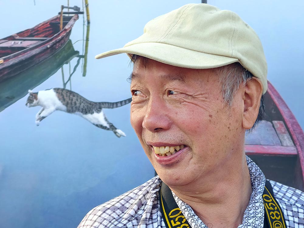 觀眾在寧波東錢湖觀看俞丹樺的《錢湖埠頭》。竺仕寶攝