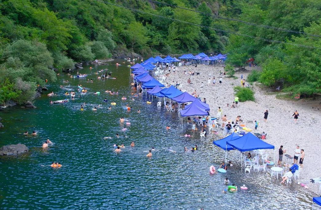 溪水、燒烤、娃瘋玩！蓮都這個鄉成避暑頂流