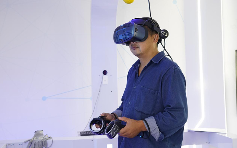 VR模擬訓練。陳東攝