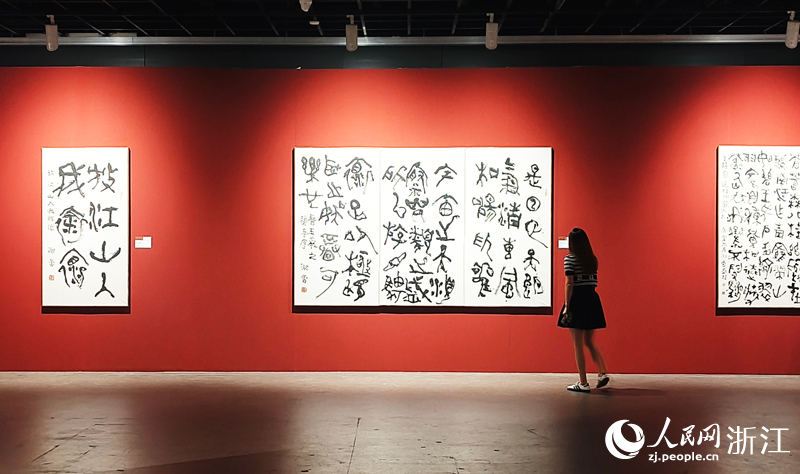 夕陽山外山——謝云書畫藝術展。人民網 劉欣蔚攝